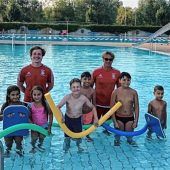 „Kolbermoorer helfen“ organisiert Kinder-Schwimmkurs