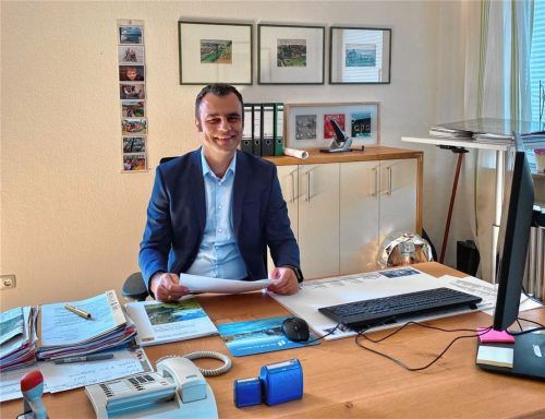 Arbeitsreiche Wochen liegen hinter Alois Loferer (CSU), der am 1. Mai das Amt des Bürgermeisters in Bad Endorf angetreten hat.Foto  RE