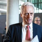 Keine Nebeneinkünfte für Abgeordnete