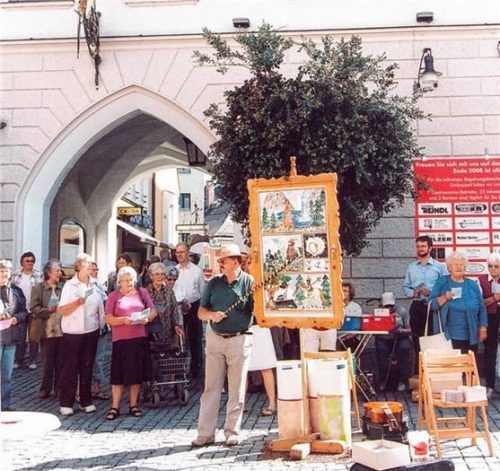 Die Moritatensänger bei einem Auftritt vor dem Mittertor in Rosenheim im Sommer 2008.Foto  Volksmusikarchiv
