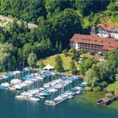 Rettungskräfte bergen leblose 83-Jährige aus dem Chiemsee