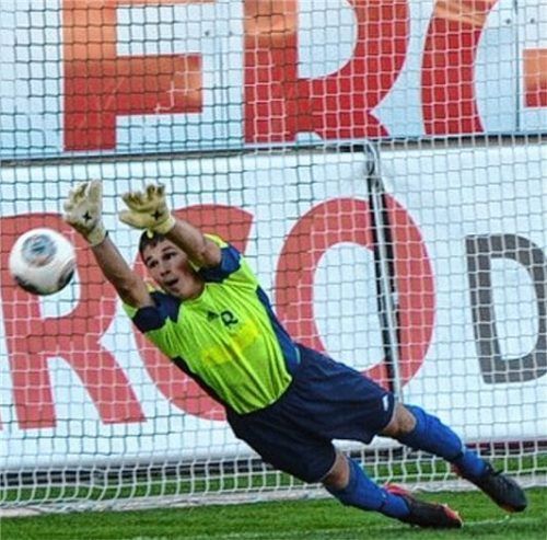 Eine Höhepunkt in der Karriere: Beim Regionalligaspiel in Fürth stand Lenz im Tor und spielte zu null.