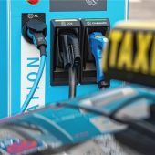 Geldverschwendung in klammen Zeiten