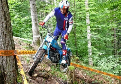 Ex-Weltmeister Bernie Schreiber zeigte auf seiner Bultaco von 1979 sein Können.Fotos Schmid