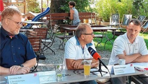 Gewerkschaftsvertreter im Gespräch mit der Presse (von links): Christian Naß, Robert Metzger und Thomas Ruckdäschel. Foto dgb
