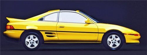 Glasdach, T-bar oder Roadster: Der MR2 ist offen für sommerlichen Fahrspaß. Foto Toyota