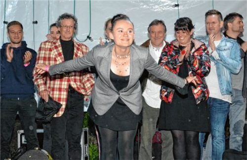 Großen Applaus gab‘s für Hauptdarstellerin Hannah Bauer, die gemeinsam mit Vater Uli mitspielte.