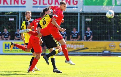 Innenverteidiger Mathias Heiß war zweifacher Torschütze beim 3:2-Sieg von 1860 Rosenheim in Kirchanschöring.