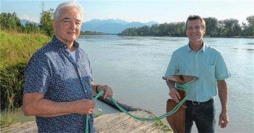 Steuerseil in neuen Händen: Knut Hoffmann (links) übergibt den Vorsitz an Sepp Wagner.Foto re