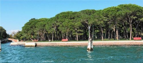 Still ist es in den Giardini, dem Biennale-Gelände.