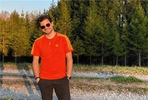 Tobias Meier privat: beim Spazierengehen in der Natur.