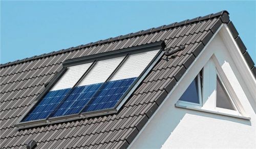 Wie bei einem Fenster liegen die stabilen Alu-Rollläden über den Kollektoren. Sie lassen sich je nach Sonneneinstrahlung und Wärmebedarf runter- und wieder hochfahren und individuell steuern. Foto Fotos: Schanz