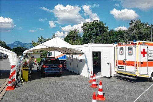 Zehn Tage Dienst unter Extrembedingungen: BRK und andere Hilfsorganisationen sprangen in Kiefersfelden und Hochfelln in die Bresche. Foto BRK