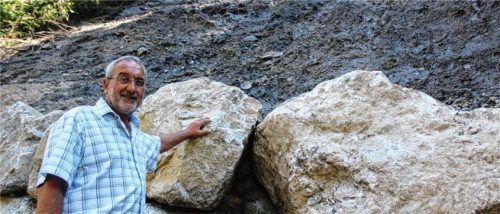 Zwischenzeitlich konnten die Arbeiten am Hang abgeschlossen und von Nußdorfs Erstem Bürgermeister Sepp Oberauer abgenommen werden.Foto steffenhagen