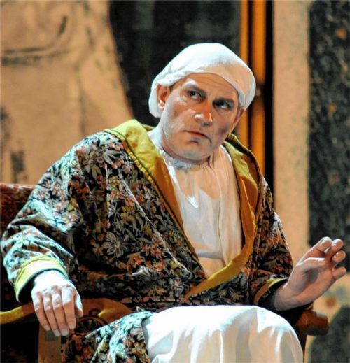 Andreas Agler stellt den skrupellosen Doktor dar. Foto Richter