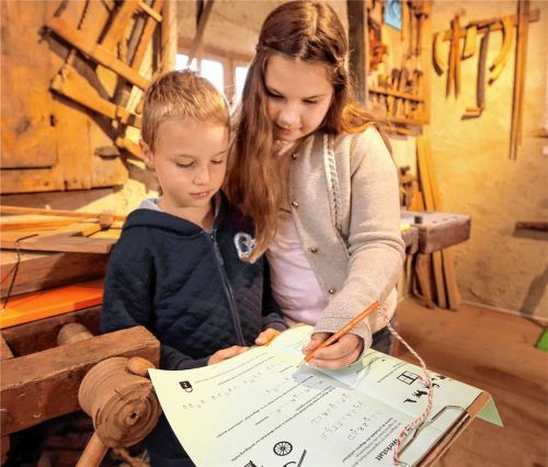 Bei der Rallye rund ums Wagnerhaus lernen Kinder im Grundschulalter ein altes Handwerk kennen. Foto Nixdorf