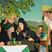 Traditionstheater in der Warteschleife