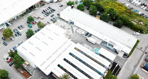 Das Baucentrum Bruckmühl aus der Vogelperspektive: Über 6000 Quadratmeter Ausstellungsfläche.