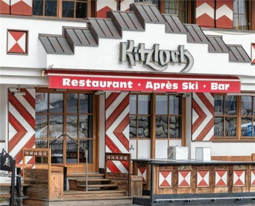 Das „Kitzloch“ in Ischgl wurde zum Superspreader. Auch für Rosenheimer war die Bar ein beliebter Anlaufpunkt fürs Après-Ski. Foto  dpa