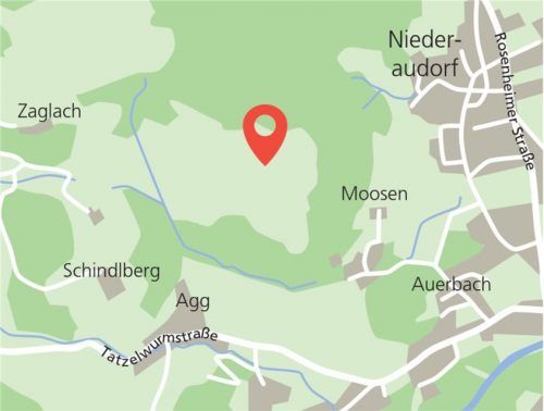 Der rote Punkt auf der Karte zeigt, wo der Unbekannte im Bereich Moosen, Sonnleiten und Grauer Stein, westlich von Niederaudorf, sein Unwesen trieb. Klinger
