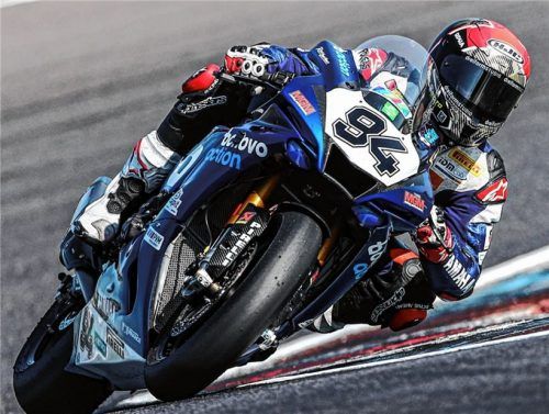 Der Schwindegger Jonas Folger hat auf dem Lausitzring die nächsten beiden Siege eingefahren. Foto Bonovo action