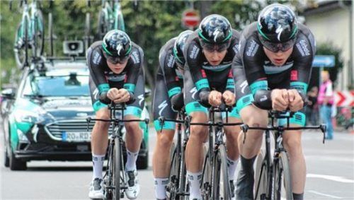 Die Mannschaft vom Team Auto Eder Bayern verpasste das Podium beim Zeitfahren in Genthin knapp.Foto Tanja Spath
