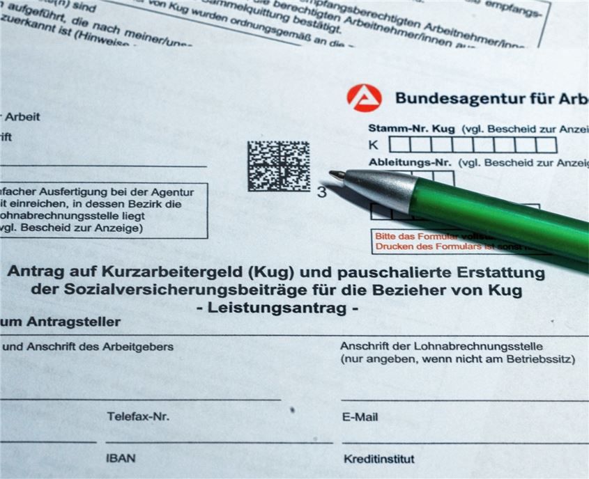 Ein Antragsformular für Kurzarbeitergeld die Möglichkeit, Engpässe