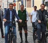 Stadt verleiht Elektrofahrräder