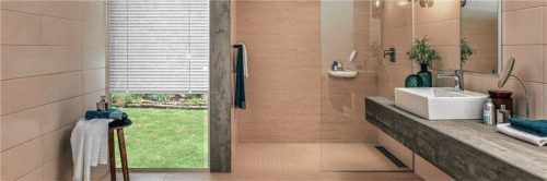 Für ein barrierefreies Bad braucht es ausreichend Platz. Foto Deutsche Fliese/Villeroy & Boch Fliesen/akz-o