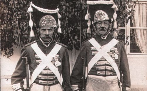 Josef Staffner in der Uniform des Grenadiergarderegiments von 1814. Im Bild links ein Kriegskamerad.rehberg