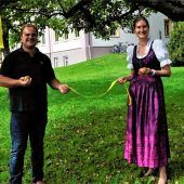 Gelbes Band lädt zum Zugreifen ein