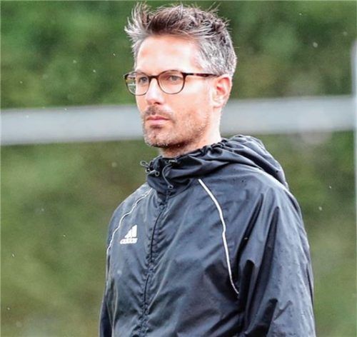 Kirchanschörings Trainer Sepp Weiß kann auf drei Neuzugänge zurückgreifen.Foto Buchholz