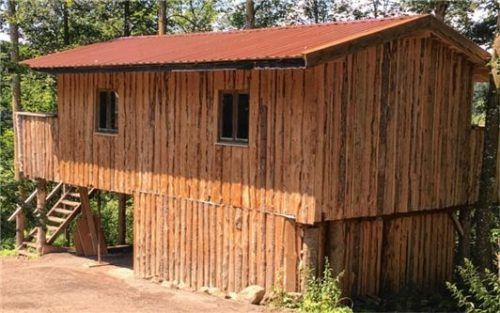Muss abgerissen werden: die Hütte nahe Schloss Hart.
