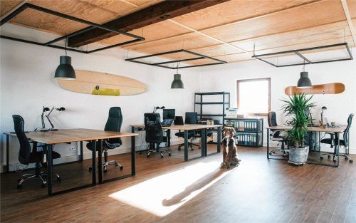 Sechs Plätze können Freiberufler und Gründer in der Chiemgau Collective mieten. Foto Chiemgau Collective