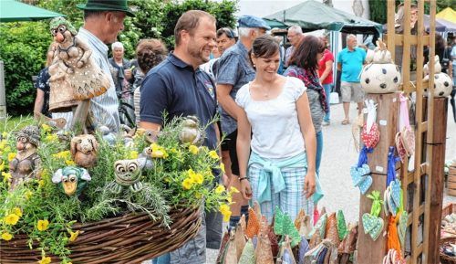 Viel los war im vergangenen Jahr beim 20. Bauern- und Kunsthandwerkermarkt in Sachrang. In diesem Jahr musste der Markt wegen Corona abgesagt werden. Fotos Rehberg