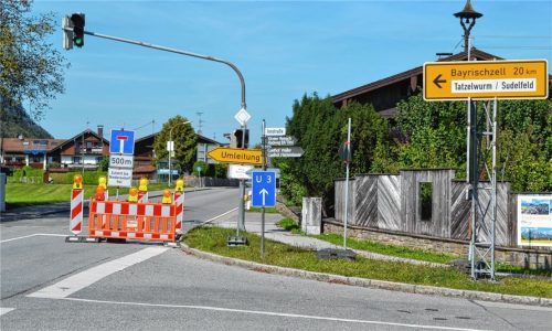 Vorübergehend keine Durchfahrt mehr in Niederaudorf: Die Staatsstraße 2089 ist voraussichtlich bis Ende Oktober gesperrt. Foto Lotter
