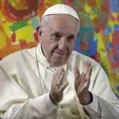 Papst Franziskus geht auf Homosexuelle zu
