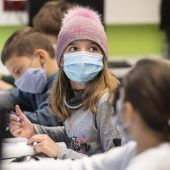 Lehrer fordern Schulschließungen