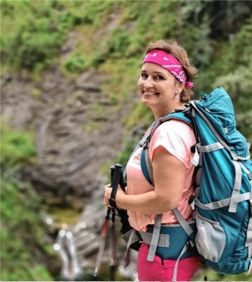 Beim Wandern in den Bergen: Simone Lindner erfüllte sich mit ihrem Umzug nach Bayern einen Traum.