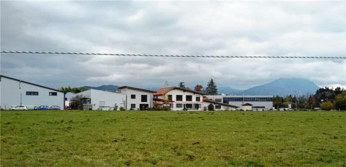Blick auf das relativ junge Gewerbegebiet „Auf der Gröb“.Foto Höfer