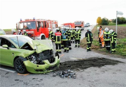 Das Auto der Söchtenauerin (41) wies nach dem Zusammenstoß massive Schäden auf. Die Frau wurde dabei leicht verletzt. Foto Reisner