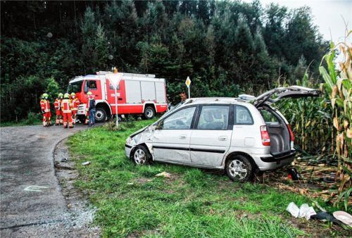 Der Hyundai des 81-jährigen Mannes aus Neubeuern hatte sich mehrfach überschlagen und war erst in einem Maisfeld zum Stehen gekommen. Foto Reisner