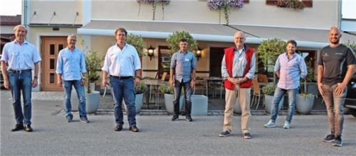 Der neue Vorstand der Bauinnung: (von links): Bernhard Fuchs, Hans Peter Kaindl, Andreas Di-Qual, Ludwig Kaiser, Norbert Memminger, Siegfried Rehrl und Daniel Rosenberger. Josef Valentiner ist nicht auf dem Bild. Foto re