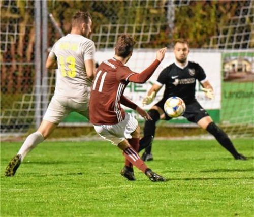 Der SV Westerndorf, hier Marinus Jackl, vergab vor allem in der ersten Halbzeit zu viele Chancen. Foto Ziegler