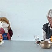 Handpuppen zu Gast im Café Memory