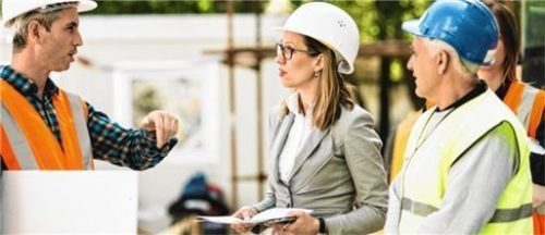 Die IHK unterstützt Frauen in der Wirtschaft.Foto istock