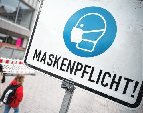 Die Maßnahmen zur Bekämpfung der Corona-Pandemie – wie die Maskenpflicht auf manchen öffentlichen Plätzen – stehen in der Diskussion unserer Leserbriefschreiber.Foto dpa