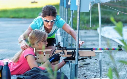 Engagiert bei der Trainingsarbeit: Martina Seidl betreut in Ruhpolding 26 Nachwuchs-Biathleten.Foto Wukits