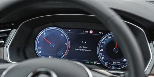 Fahrspurassistenten können ihr Potenzial nur entfalten, wenn sich der Fahrer mit ihrer Wirkungsweise vertraut gemacht hat.Foto ampnet