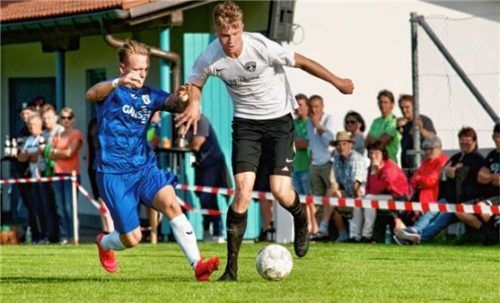 Für den verletzten Andreas Hundschell wird Andreas Wieser (rechts) in die Startelf rücken.